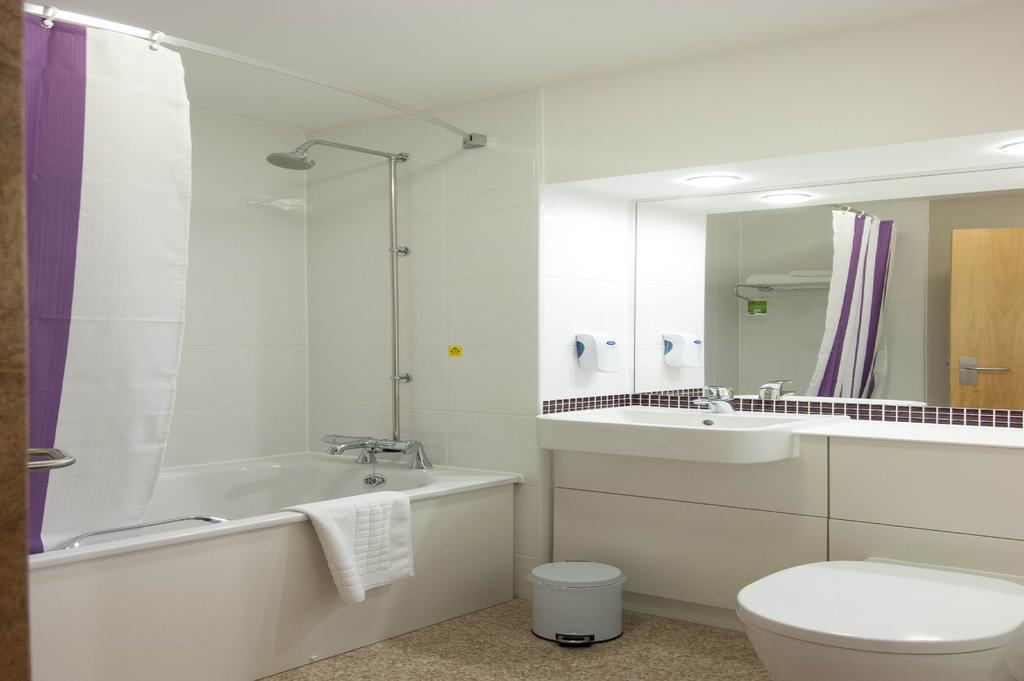 Premier Inn Kidderminster Eksteriør billede