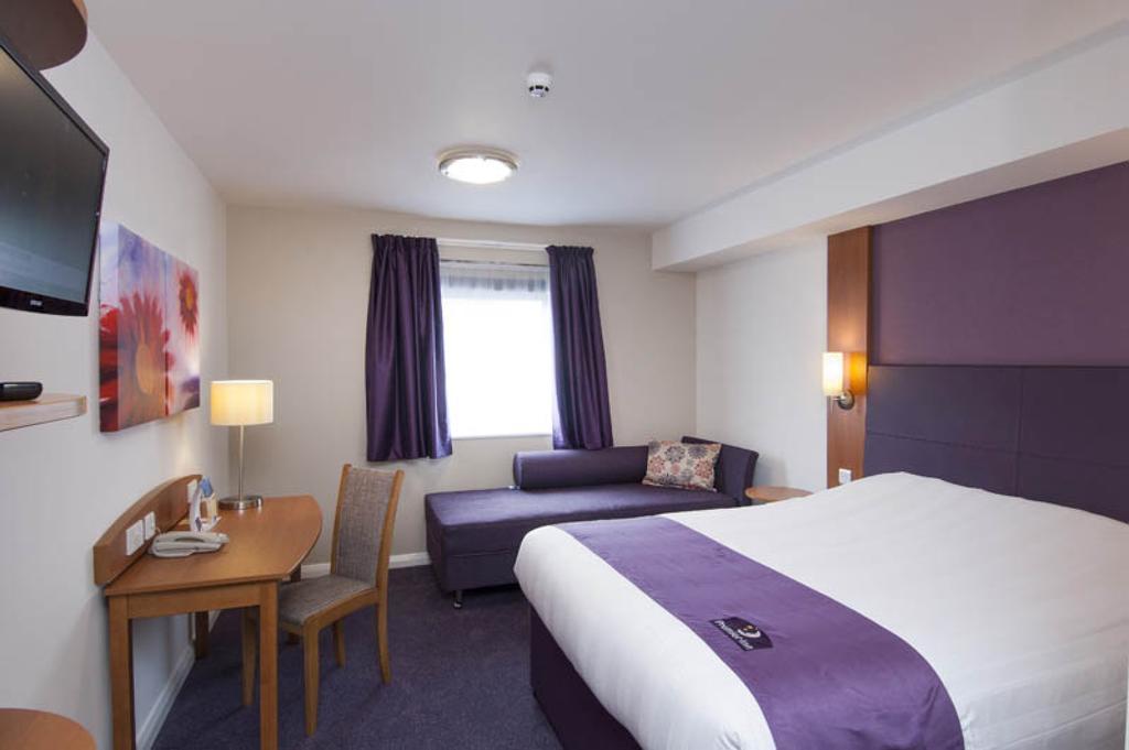 Premier Inn Kidderminster Eksteriør billede