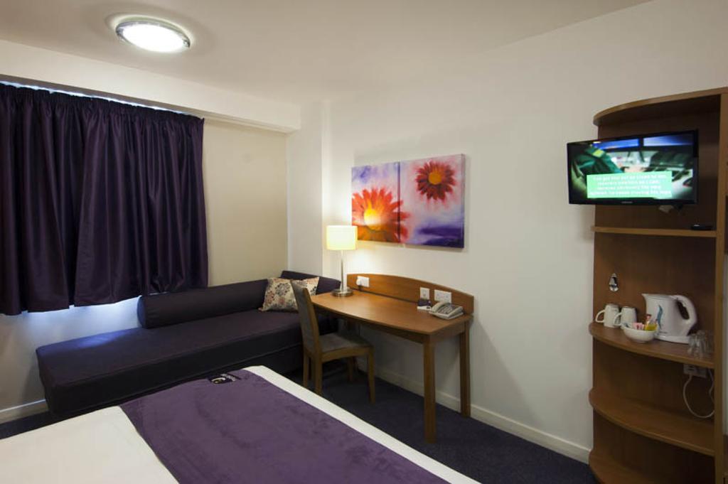 Premier Inn Kidderminster Eksteriør billede