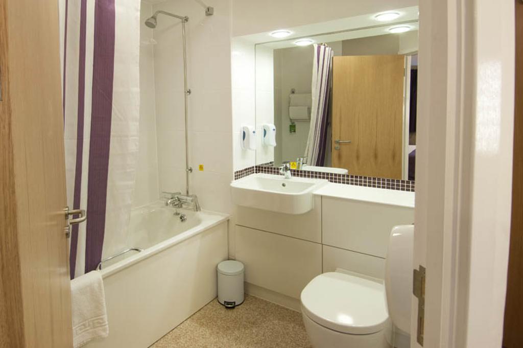 Premier Inn Kidderminster Eksteriør billede