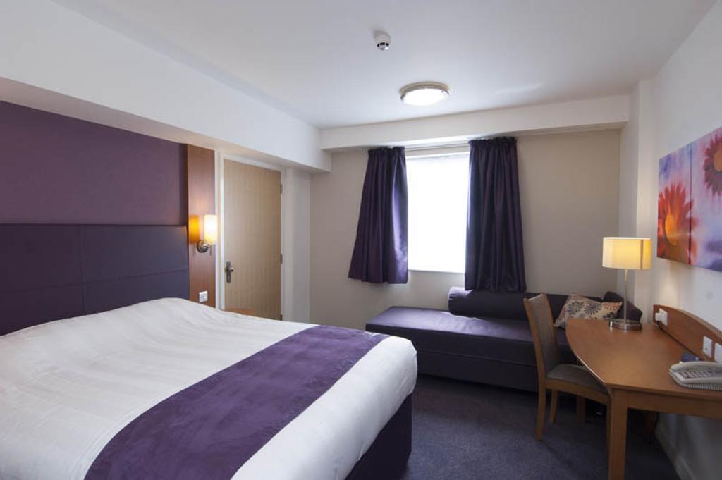 Premier Inn Kidderminster Eksteriør billede