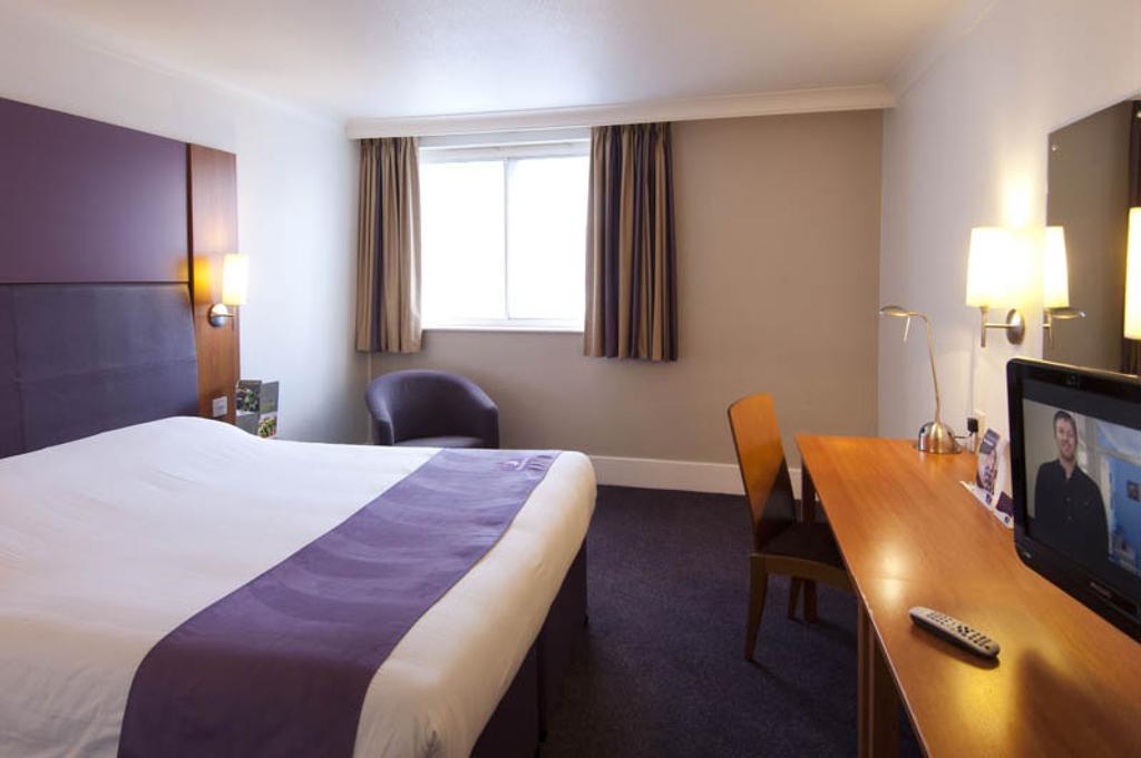 Premier Inn Kidderminster Eksteriør billede
