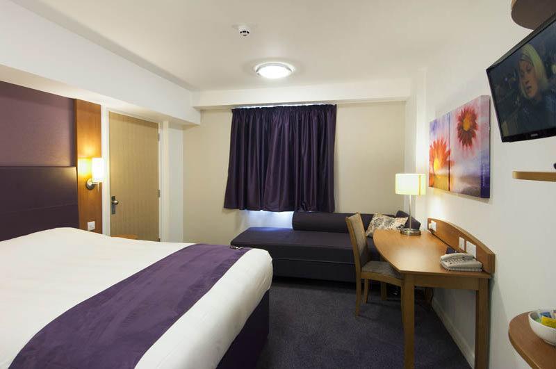 Premier Inn Kidderminster Eksteriør billede